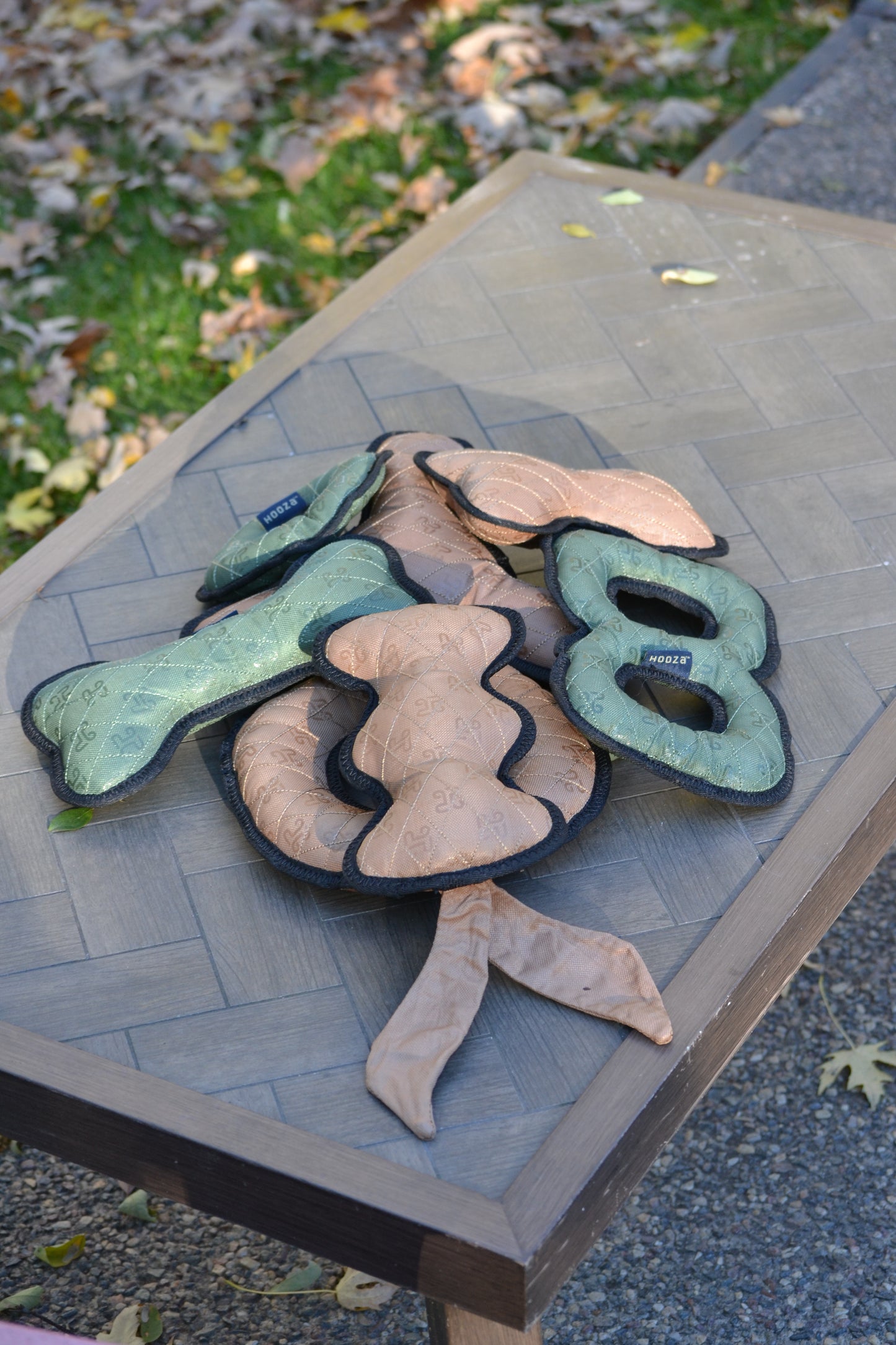 
                  
                    HOOZA Ultra Tough Figure 8 Tug Toy
                  
                