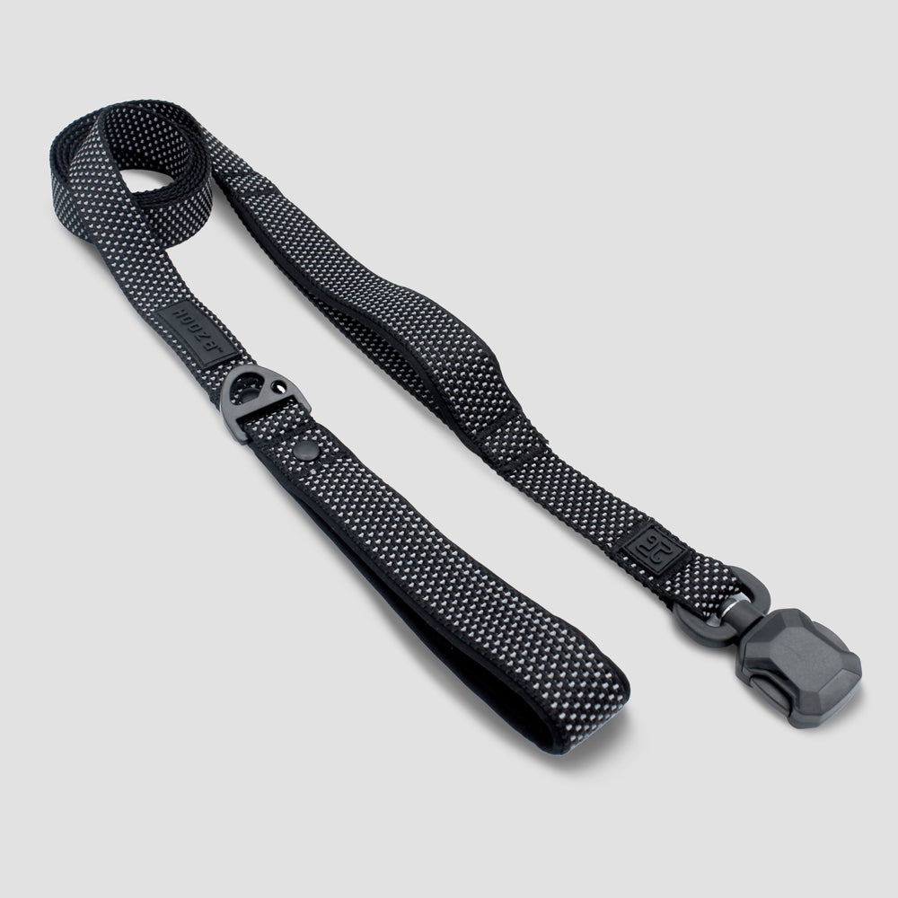 
                  
                    QUICK CLIP REFLECTIVE LEASH
                  
                